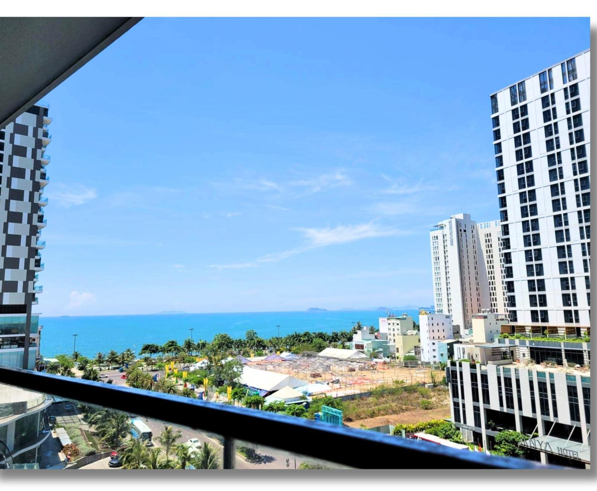Flc Sea View Apartment Куїнон Екстер'єр фото